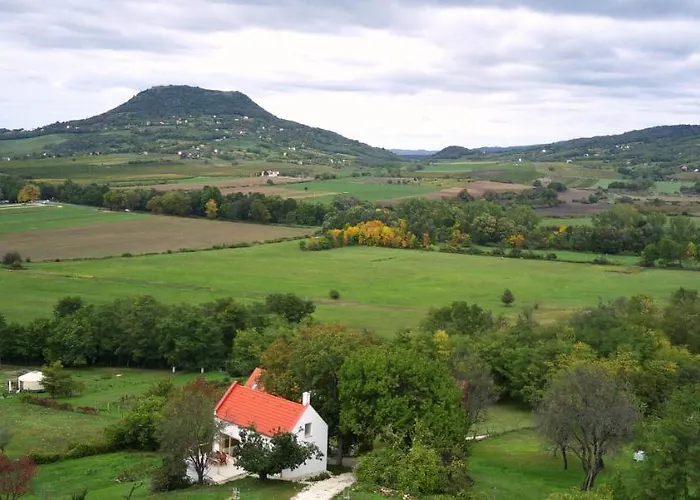 Baloveon Birtok * Kaptalantoti